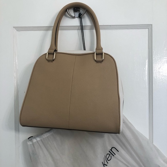 Calvin Klein tan/white purse - Picture 3 of 7